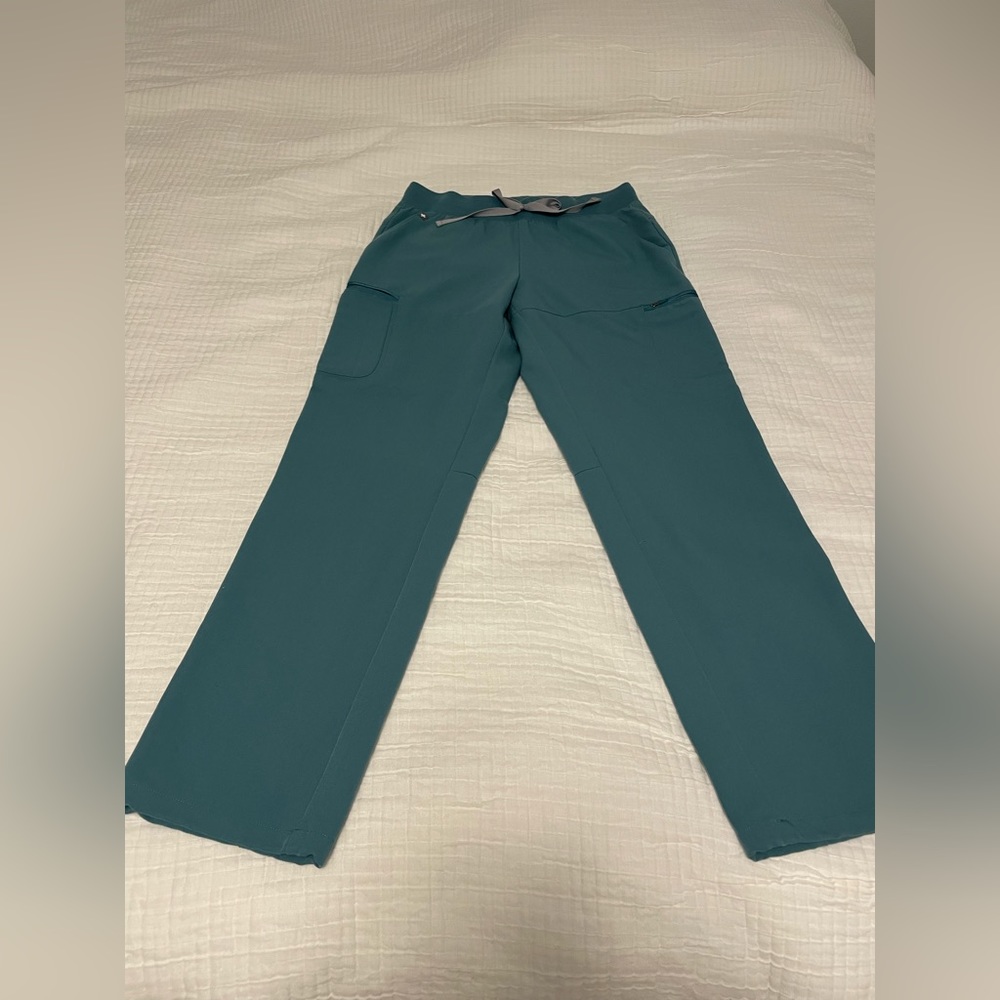 Figs scrub pants, straight, size S gently worn